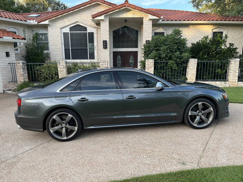 2016 Audi D4 S8 - Image 9 of 31