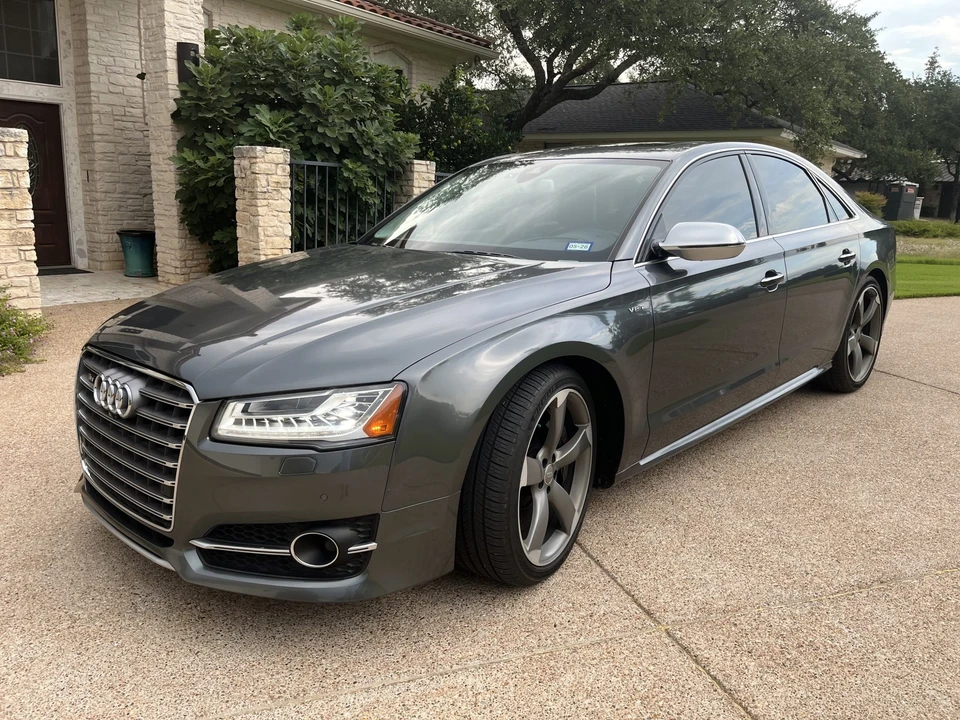2016 Audi D4 S8 - Image 3 of 31