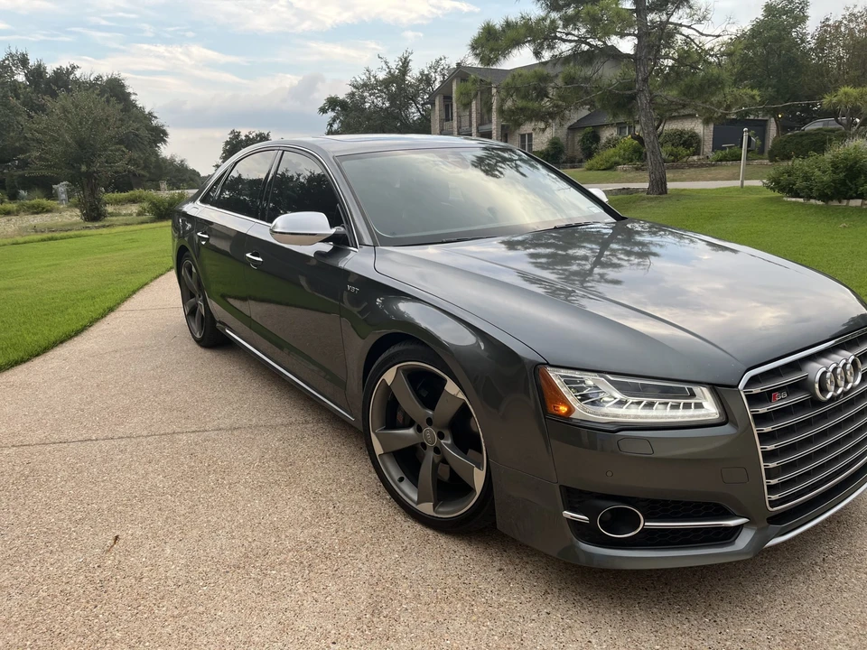 2016 Audi D4 S8 - Image 6 of 31