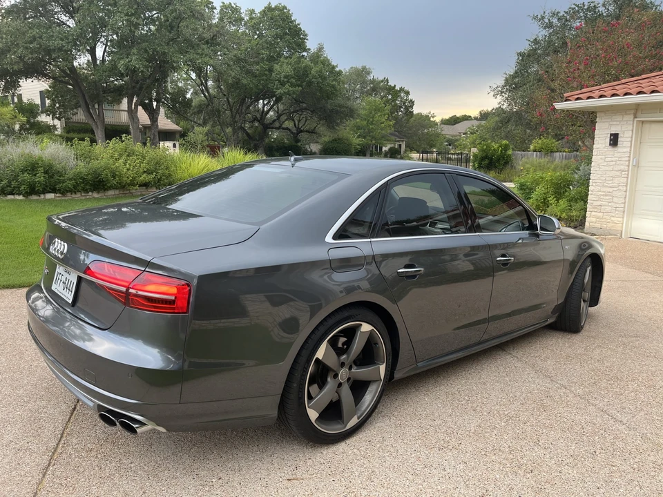 2016 Audi D4 S8 - Image 11 of 31