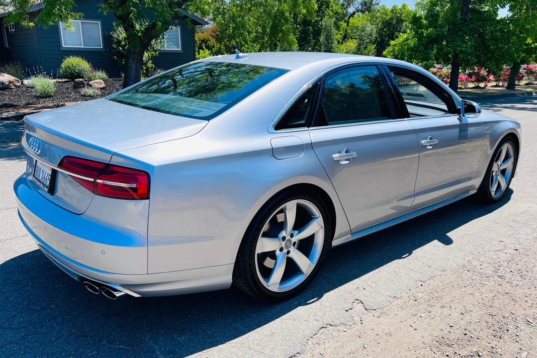 2016 Audi D4 S8 - Image 4 of 31