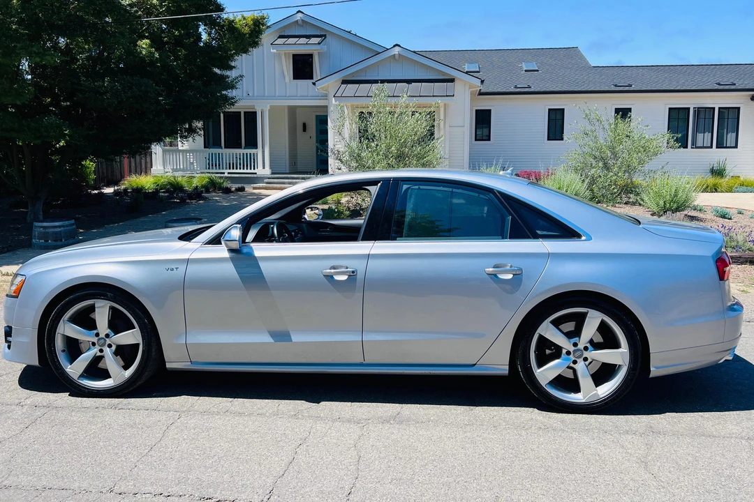 2016 Audi D4 S8 - Image 3 of 31