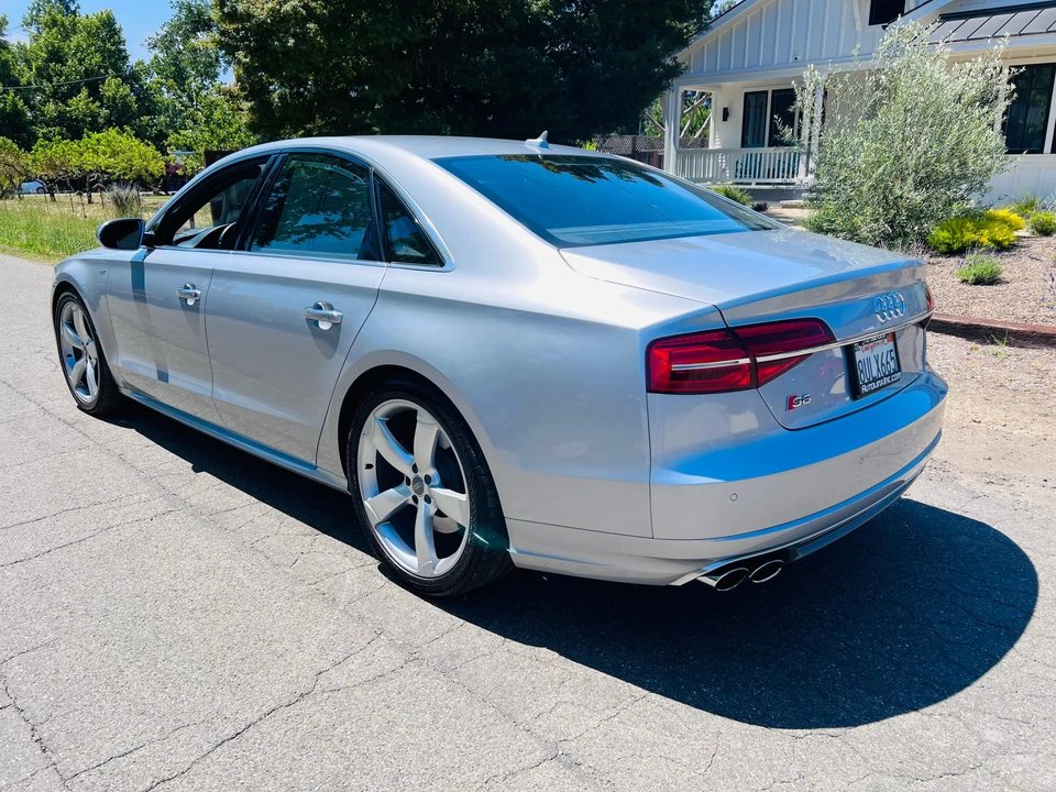 2016 Audi D4 S8 - Image 9 of 31