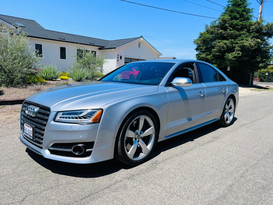 2016 Audi D4 S8 - Image 8 of 31