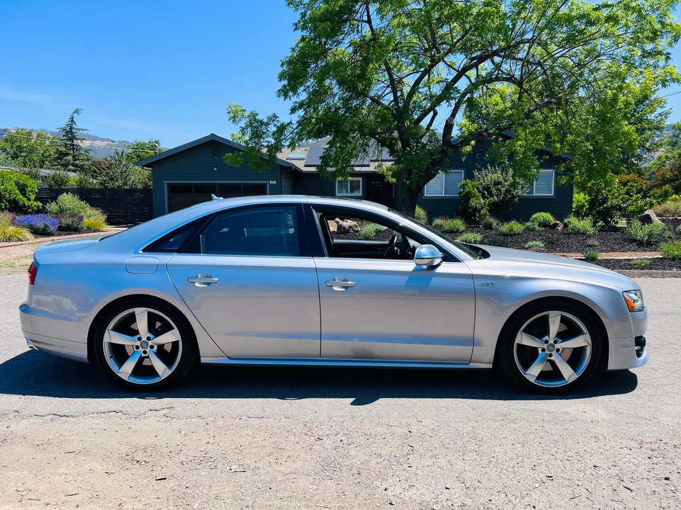 2016 Audi D4 S8 - Image 17 of 31