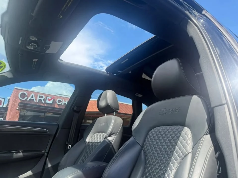 2016 Audi 8R SQ5 - Image 9 of 20