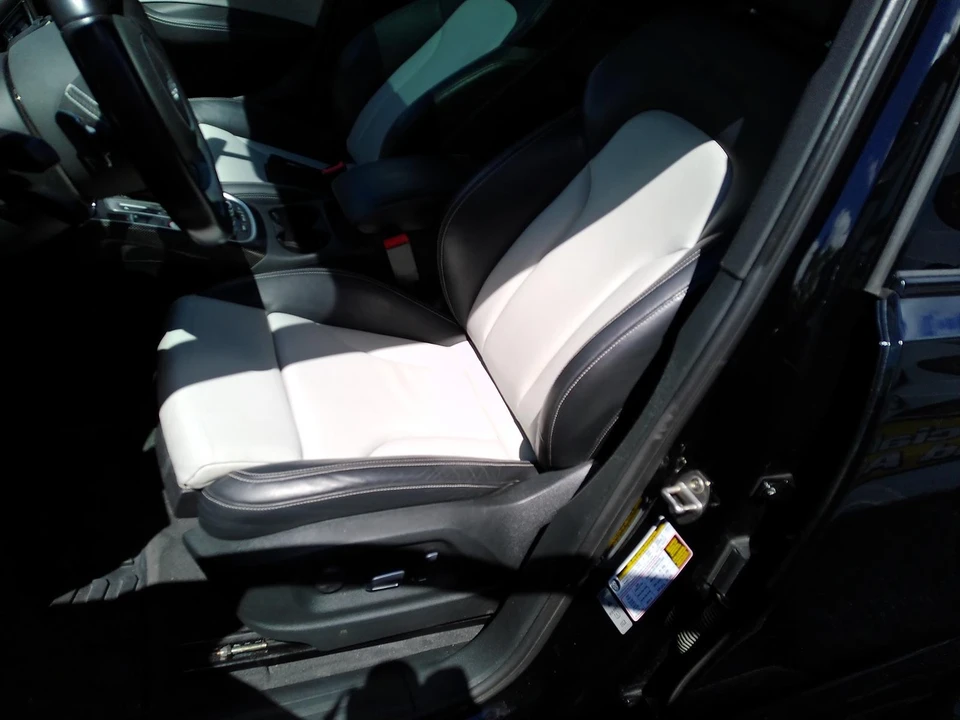 2016 Audi 8R SQ5 - Image 8 of 31