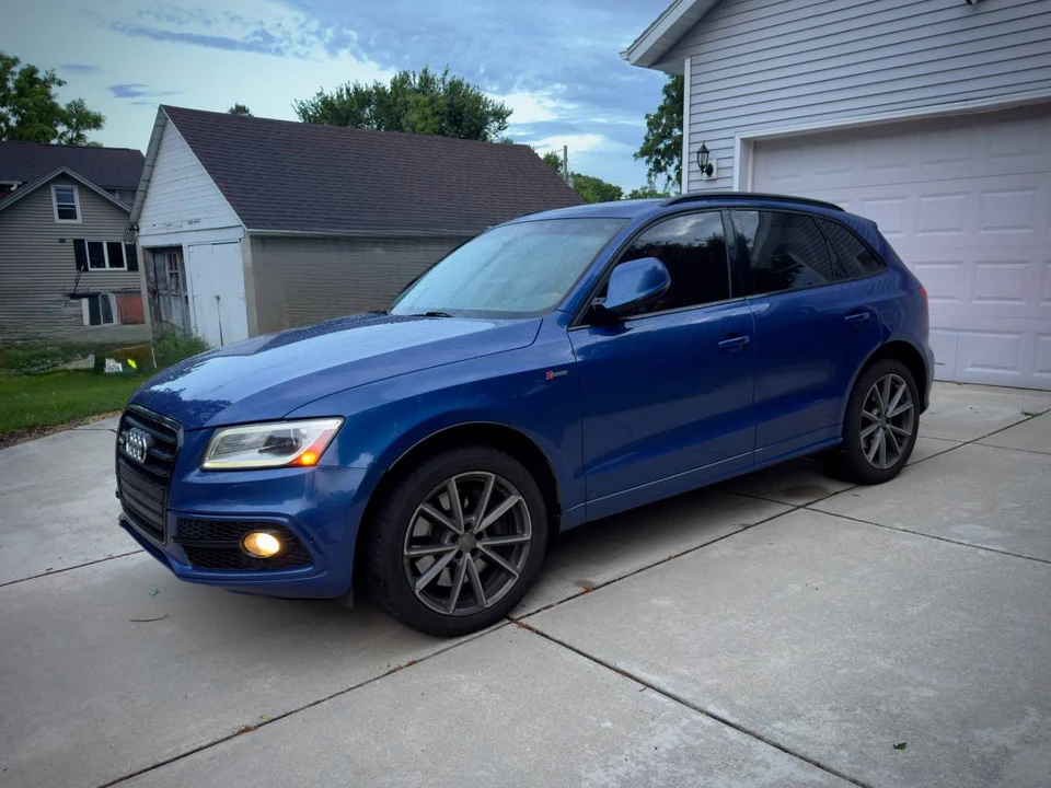 2016 Audi 8R SQ5 - Image 2 of 22