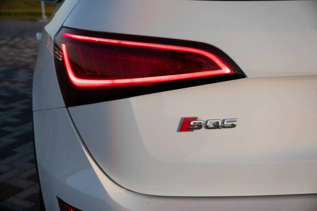 2016 Audi 8R SQ5 - Image 10 of 18