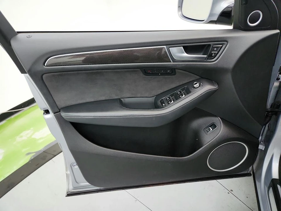 2016 Audi 8R SQ5 - Image 20 of 31
