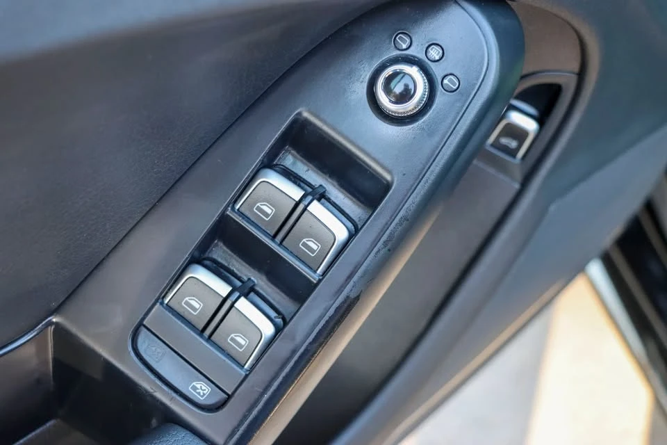 2016 Audi B9 A4 - Image 6 of 20