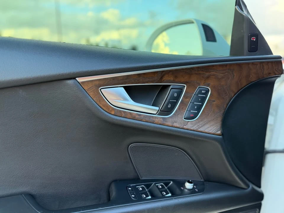 2016 Audi C7 A7 - Image 9 of 17