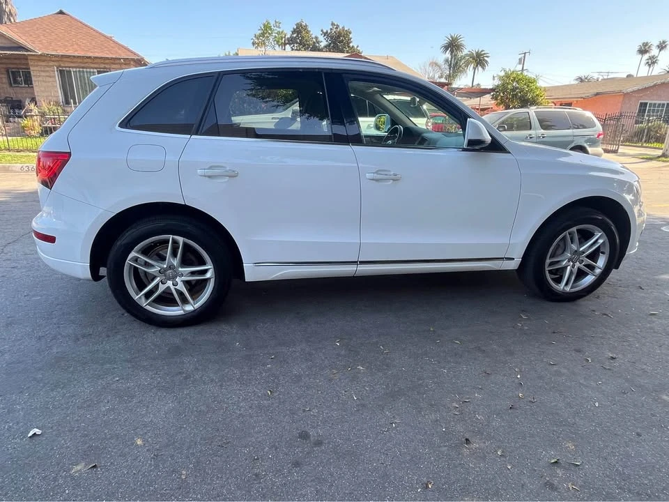 2016 Audi 8R Q5 - Image 2 of 12
