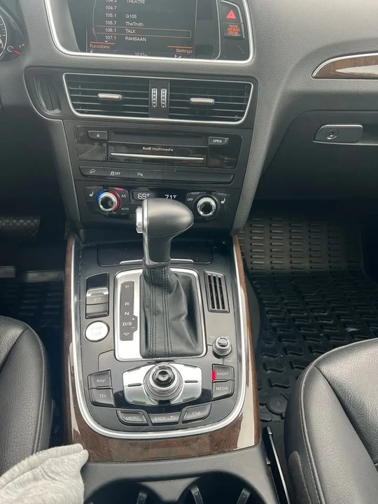 2016 Audi 8R Q5 - Image 2 of 3