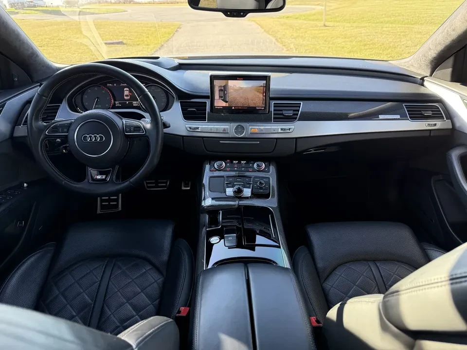 2016 Audi D4 S8 - Image 5 of 9