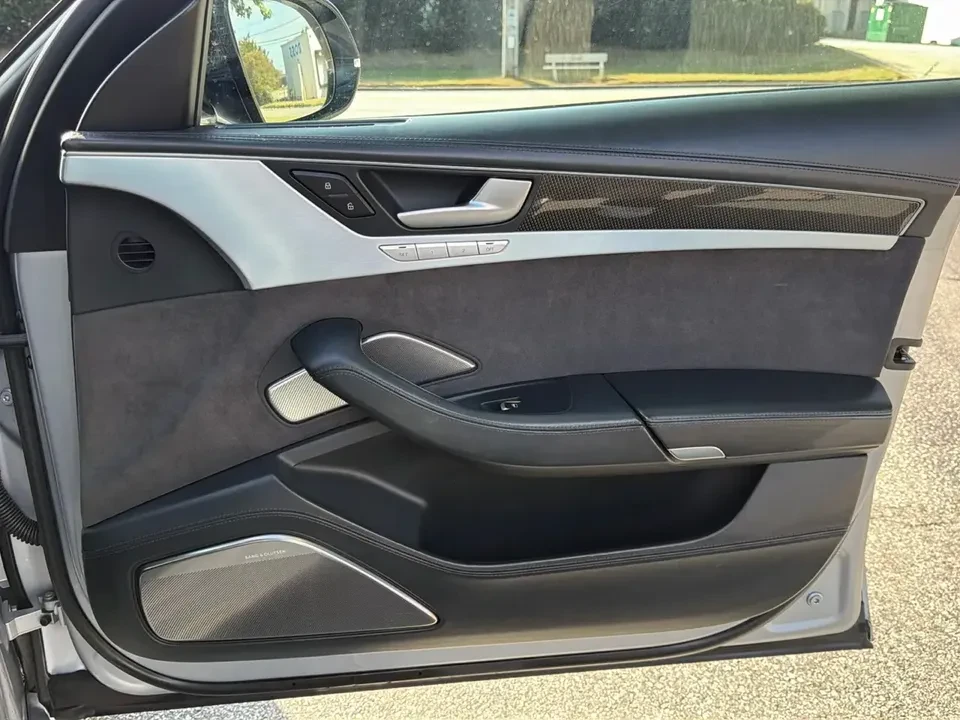 2016 Audi D4 S8 - Image 17 of 20
