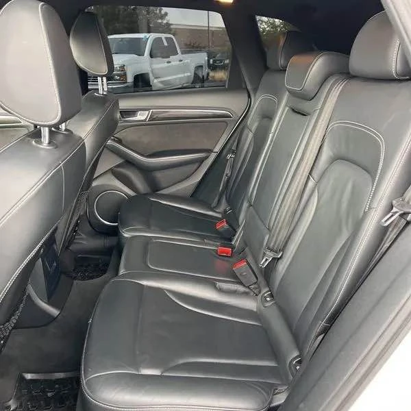 2016 Audi 8R SQ5 - Image 11 of 16