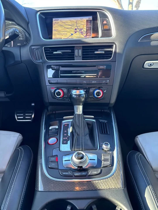 2016 Audi 8R SQ5 - Image 13 of 19