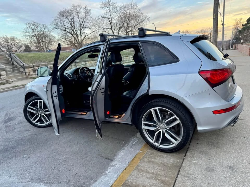 2016 Audi 8R SQ5 - Image 2 of 20
