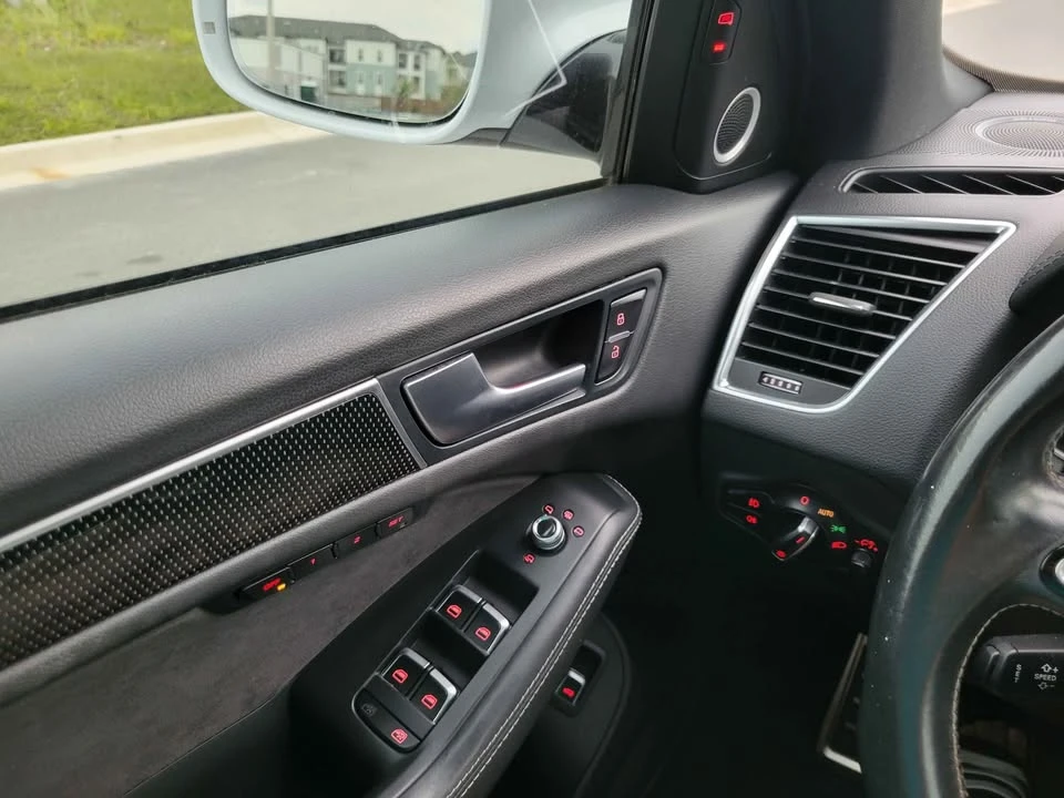 2016 Audi 8R SQ5 - Image 17 of 20