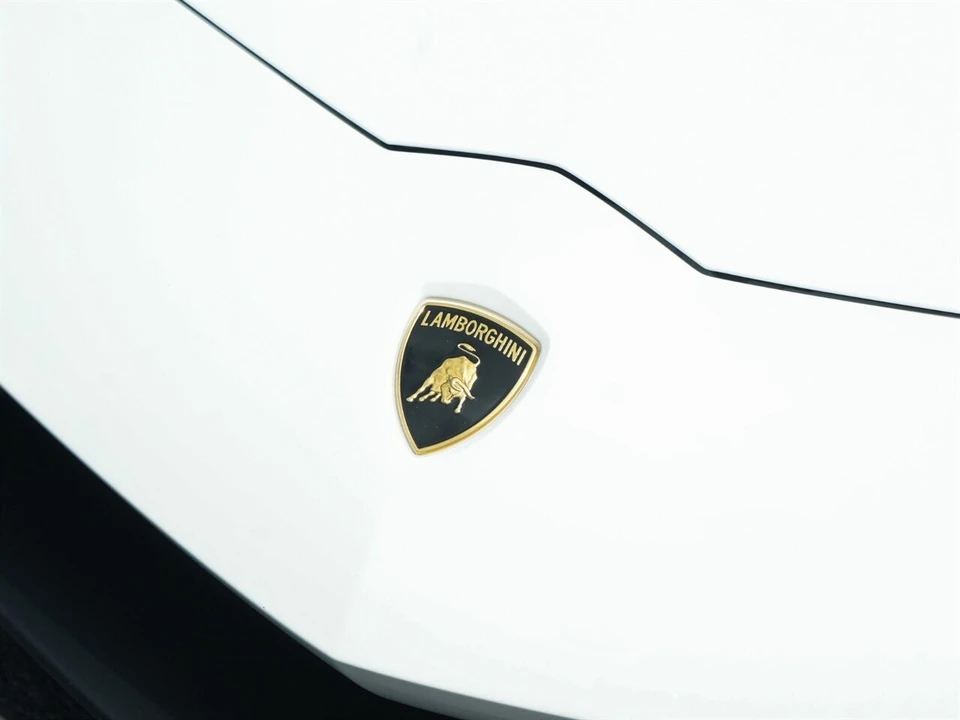 2016 Lamborghini Aventador LP700-4 - Image 4 of 4