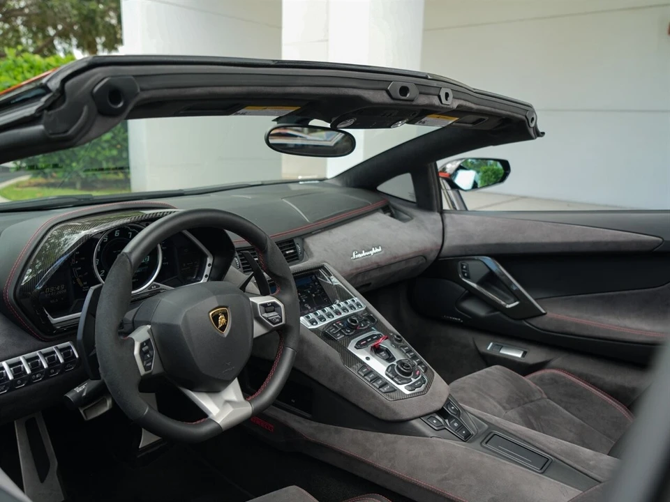 2016 Lamborghini Aventador LP700-4 - Image 2 of 4