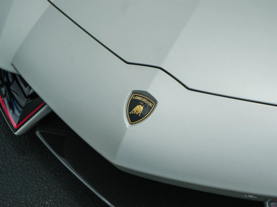 2016 Lamborghini Aventador LP700-4 - Image 4 of 4