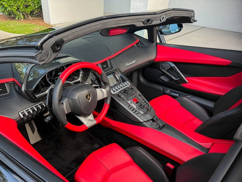 2016 Lamborghini Aventador LP700-4 - Image 2 of 4
