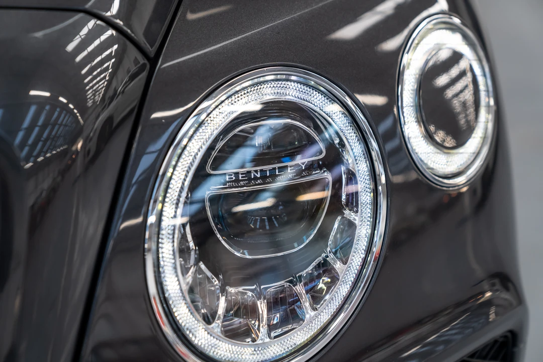 2016 Bentley Bentayga - Image 28 of 31