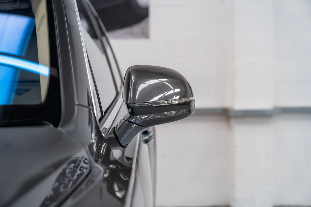 2016 Bentley Bentayga - Image 31 of 31