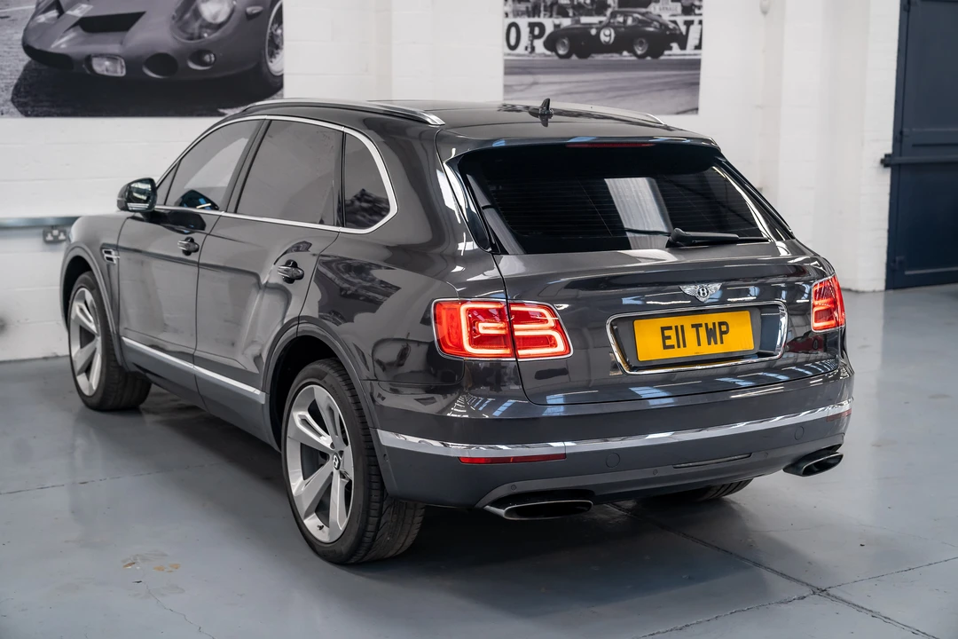 2016 Bentley Bentayga - Image 13 of 31