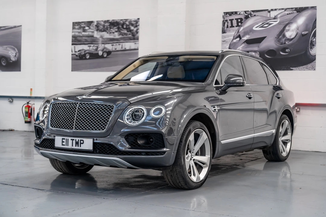 2016 Bentley Bentayga - Image 2 of 31