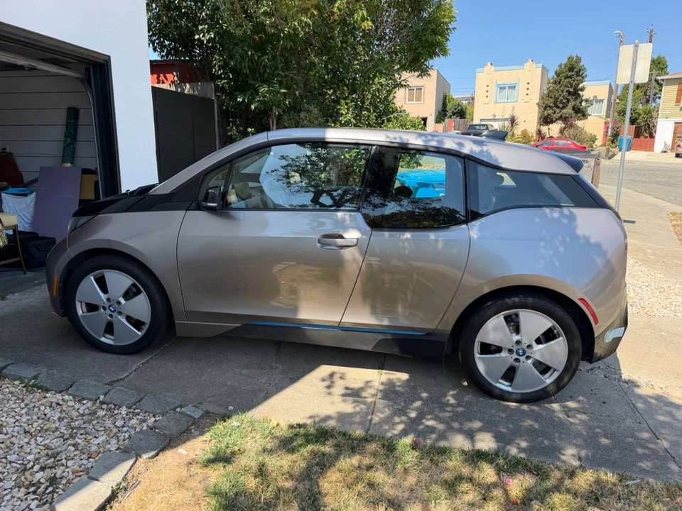 2016 BMW i3 - Image 4 of 4