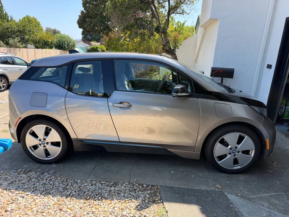 2016 BMW i3 - Image 3 of 4