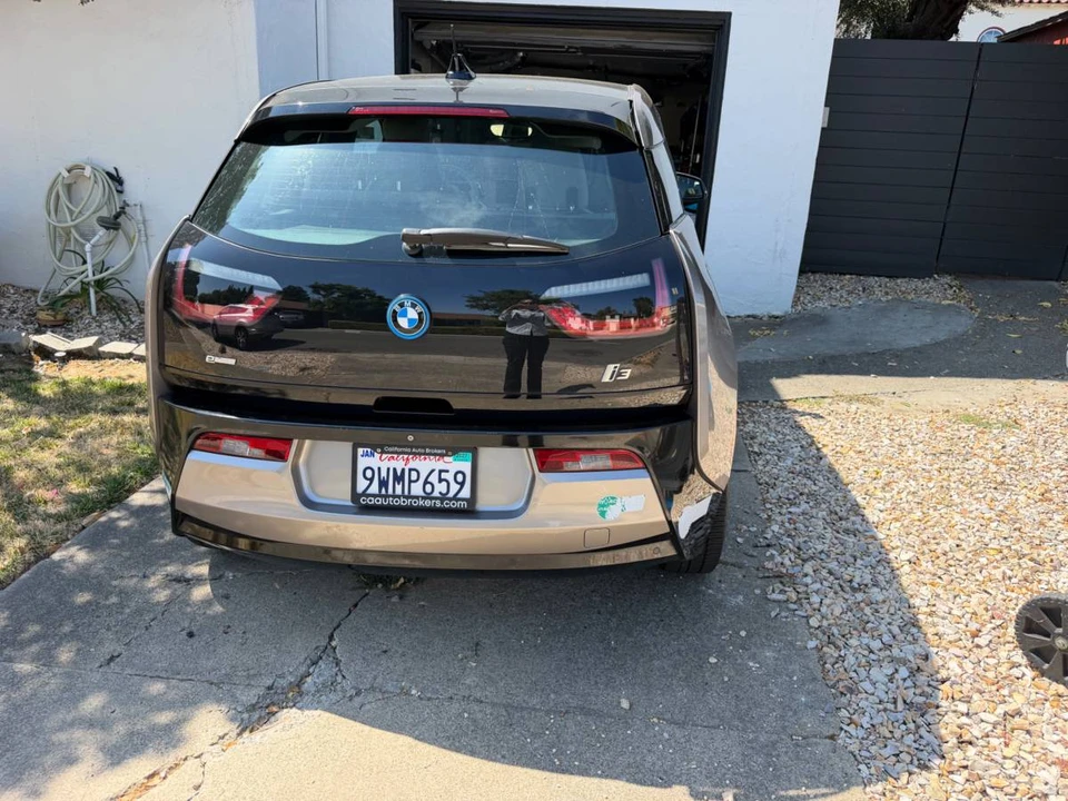 2016 BMW i3 - Image 2 of 4