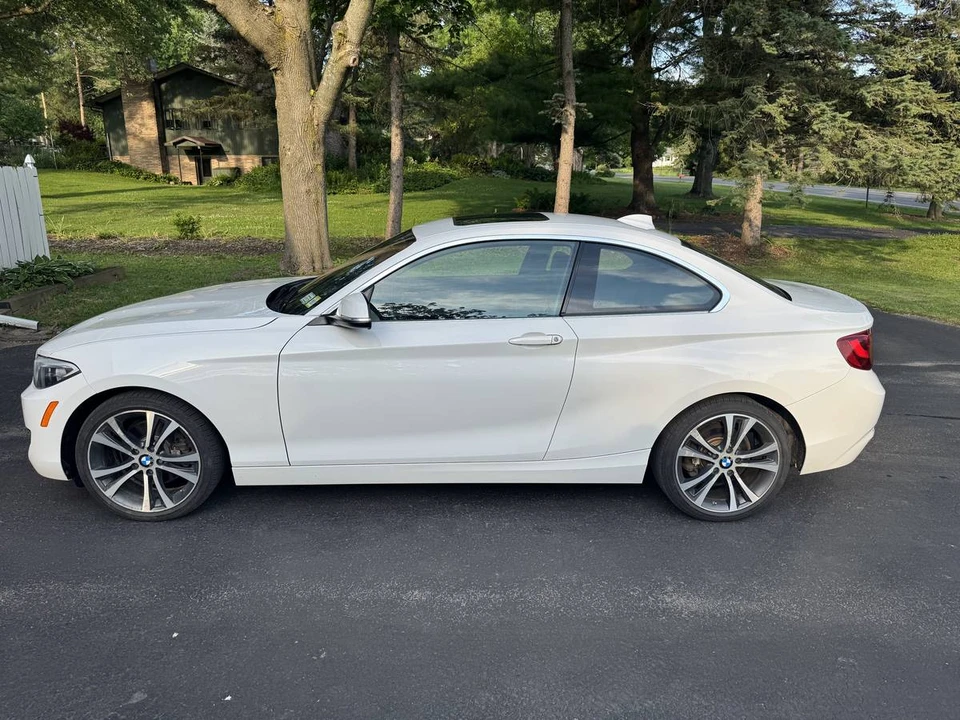2016 BMW 2 Series - Image 2 of 8