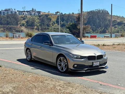 2016 BMW 3 Series 320i Sedan 4D