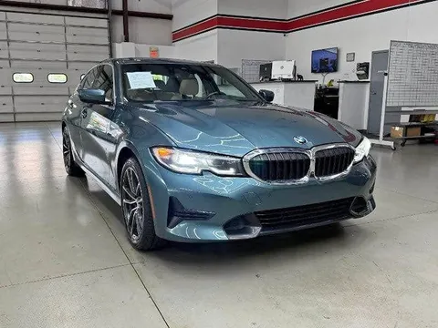 2016 BMW 3 Series 330i xDrive Sedan 4D