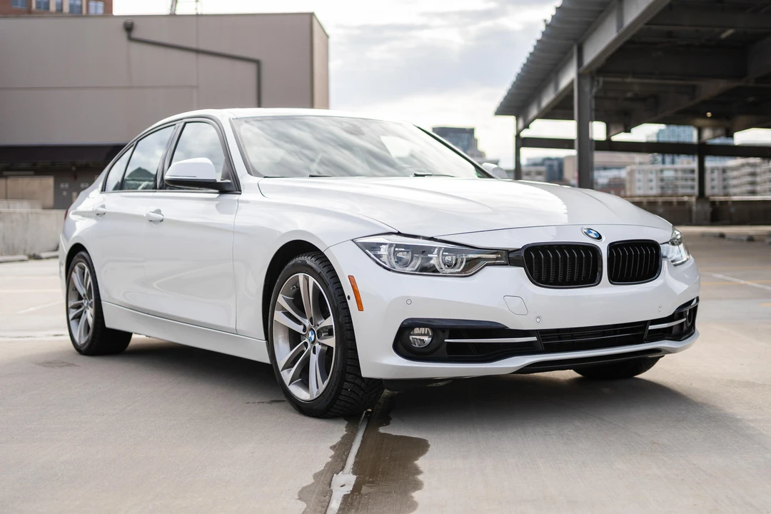 2016 BMW F30 3 Series Sedan - Image 11 of 31