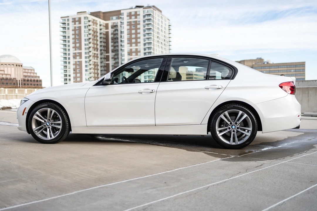 2016 BMW F30 3 Series Sedan - Image 8 of 31