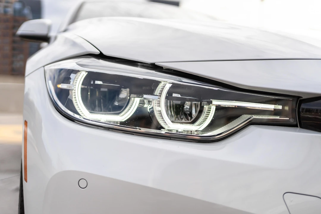 2016 BMW F30 3 Series Sedan - Image 12 of 31