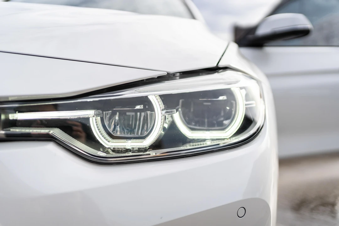 2016 BMW F30 3 Series Sedan - Image 16 of 31
