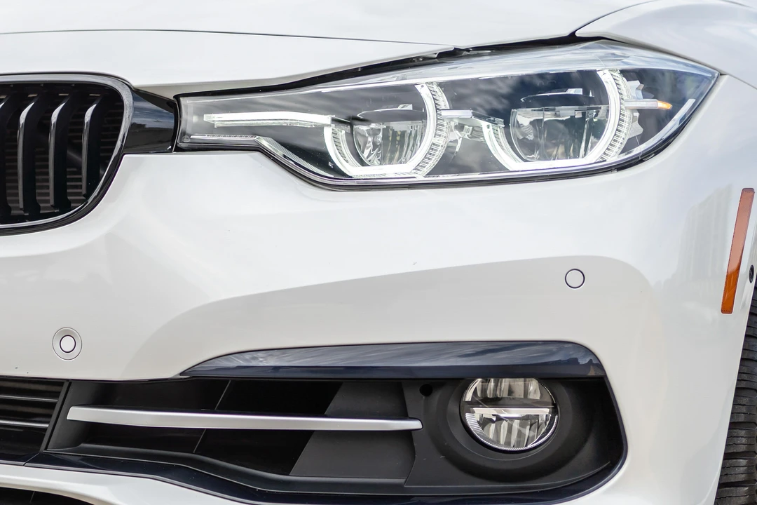 2016 BMW F30 3 Series Sedan - Image 17 of 31