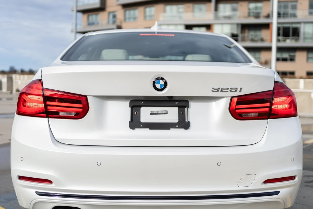 2016 BMW F30 3 Series Sedan - Image 21 of 31