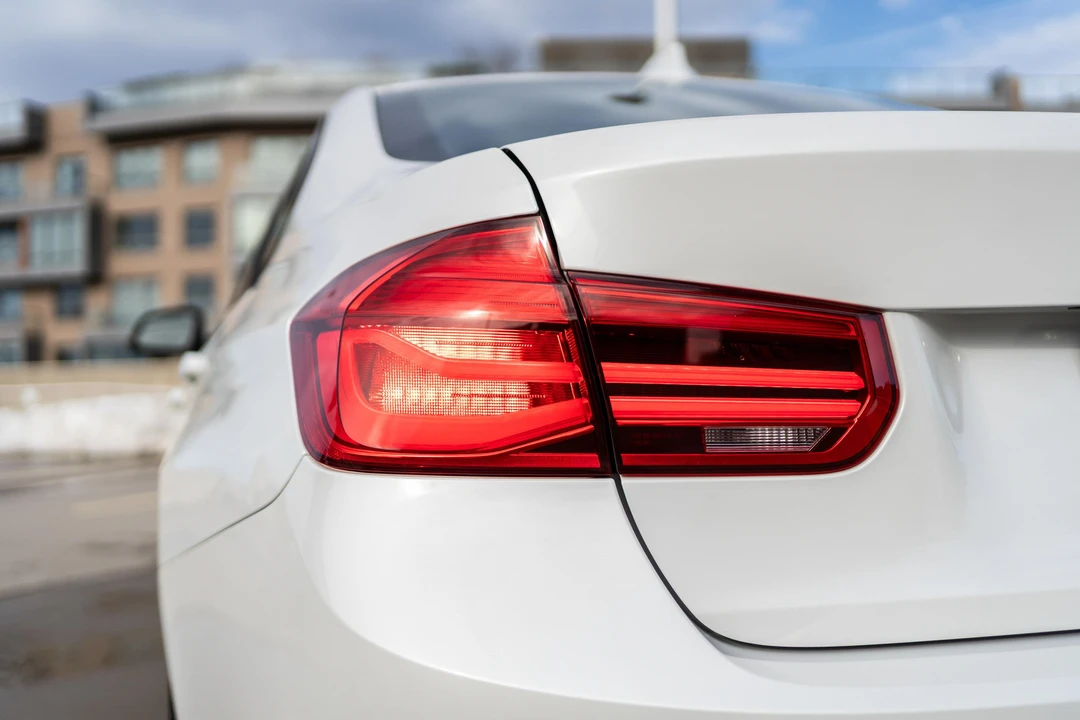 2016 BMW F30 3 Series Sedan - Image 20 of 31