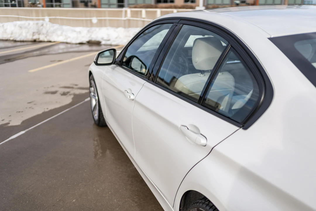 2016 BMW F30 3 Series Sedan - Image 19 of 31
