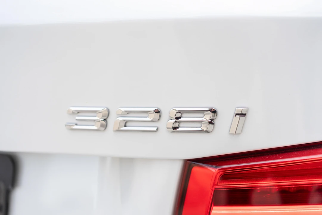 2016 BMW F30 3 Series Sedan - Image 23 of 31