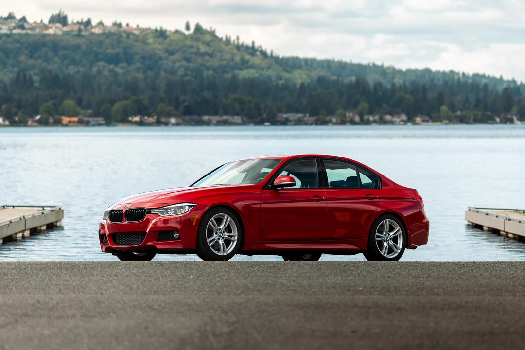 2016 BMW F30 3 Series Sedan - Image 8 of 31