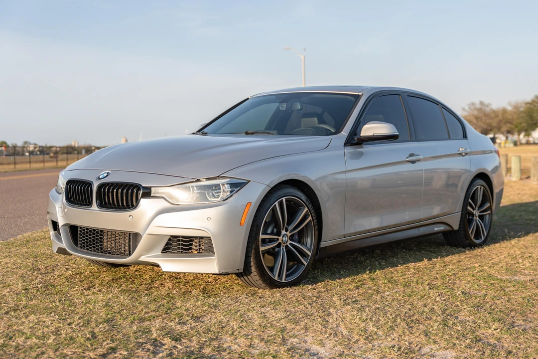 2016 BMW F30 335i & 340i Sedan - Image 9 of 31