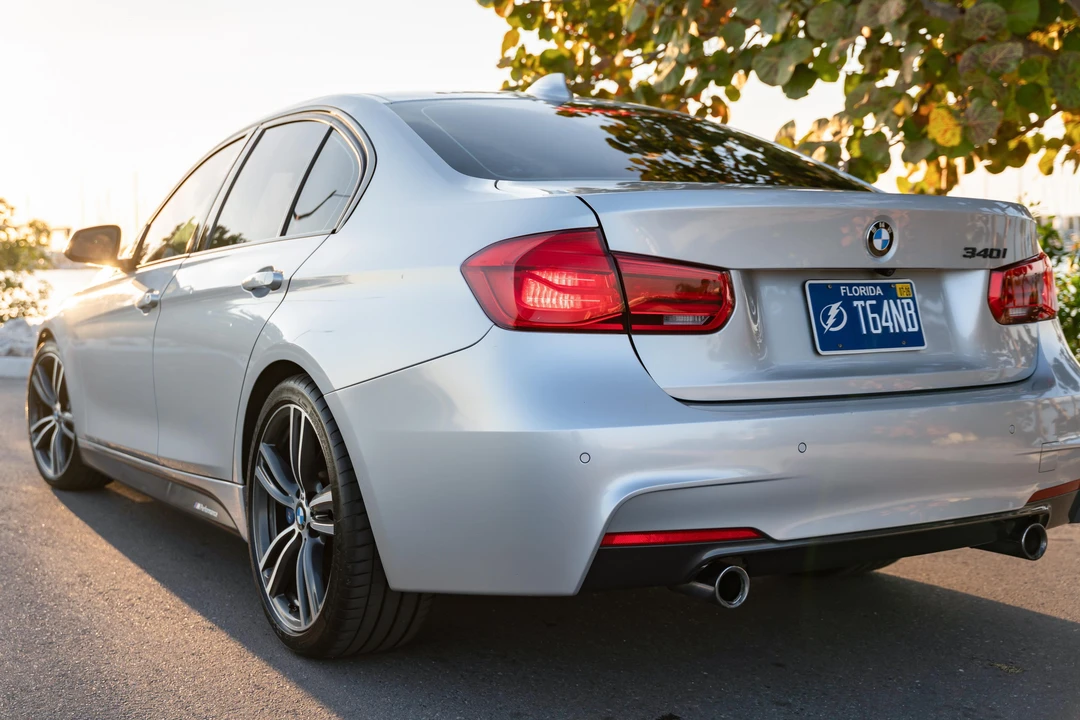 2016 BMW F30 335i & 340i Sedan - Image 12 of 31